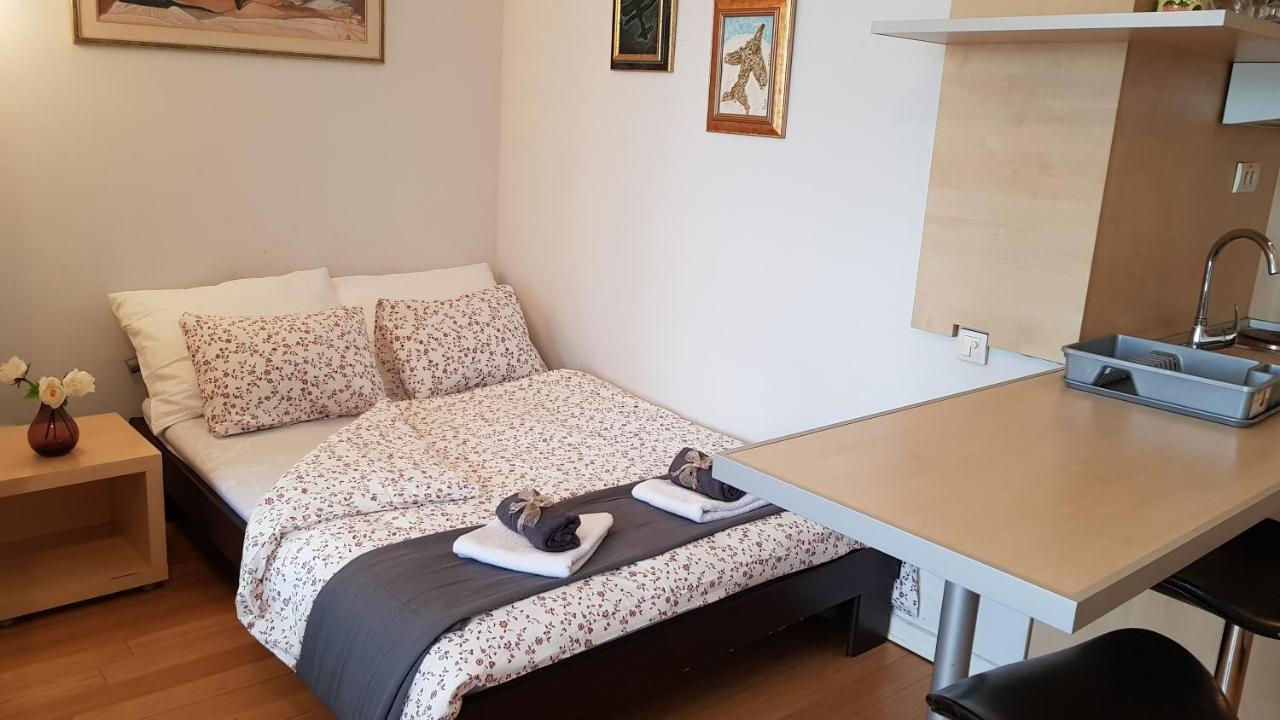 Downtown Belgrade Hostel And Apartments Luaran gambar