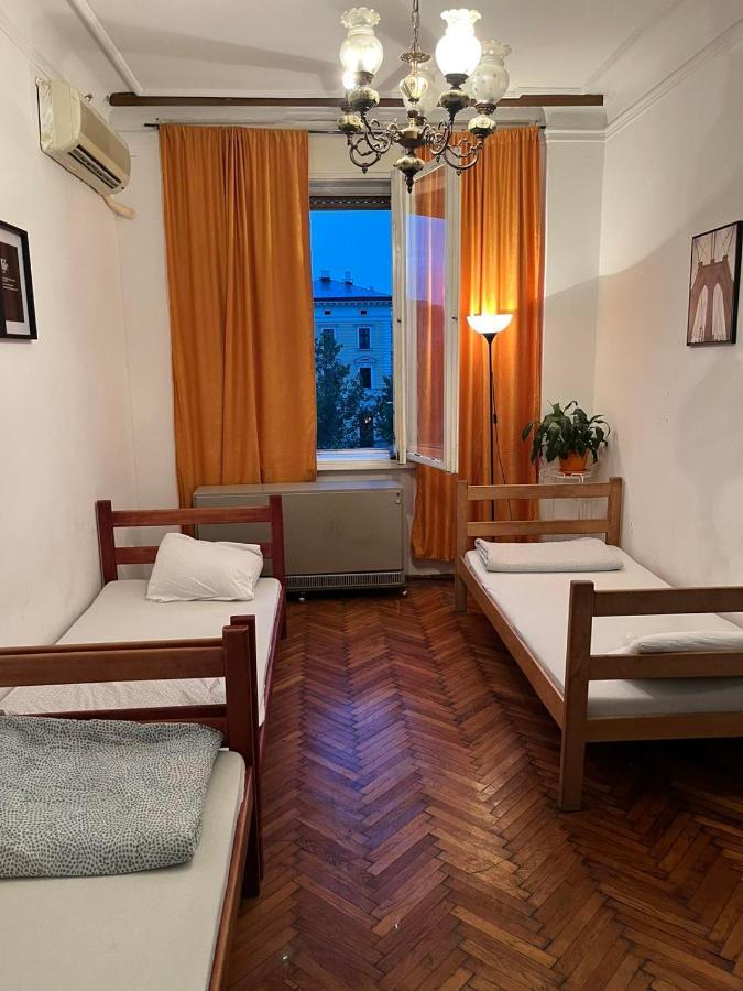 Downtown Belgrade Hostel And Apartments Luaran gambar